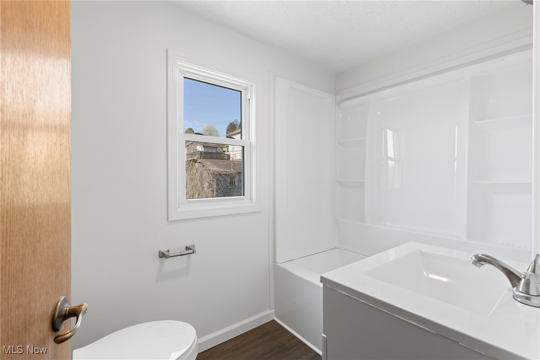 556 W 43rd Street, Shadyside, Ohio image 20