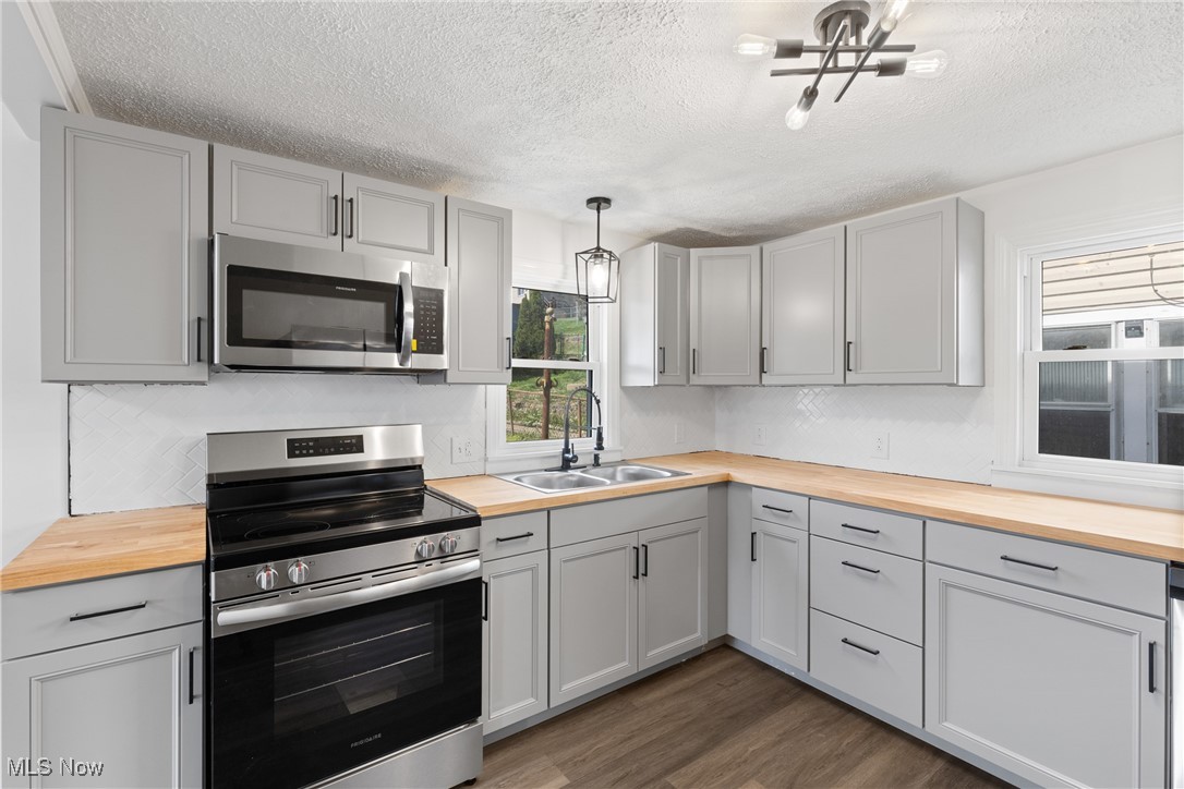 556 W 43rd Street, Shadyside, Ohio image 12