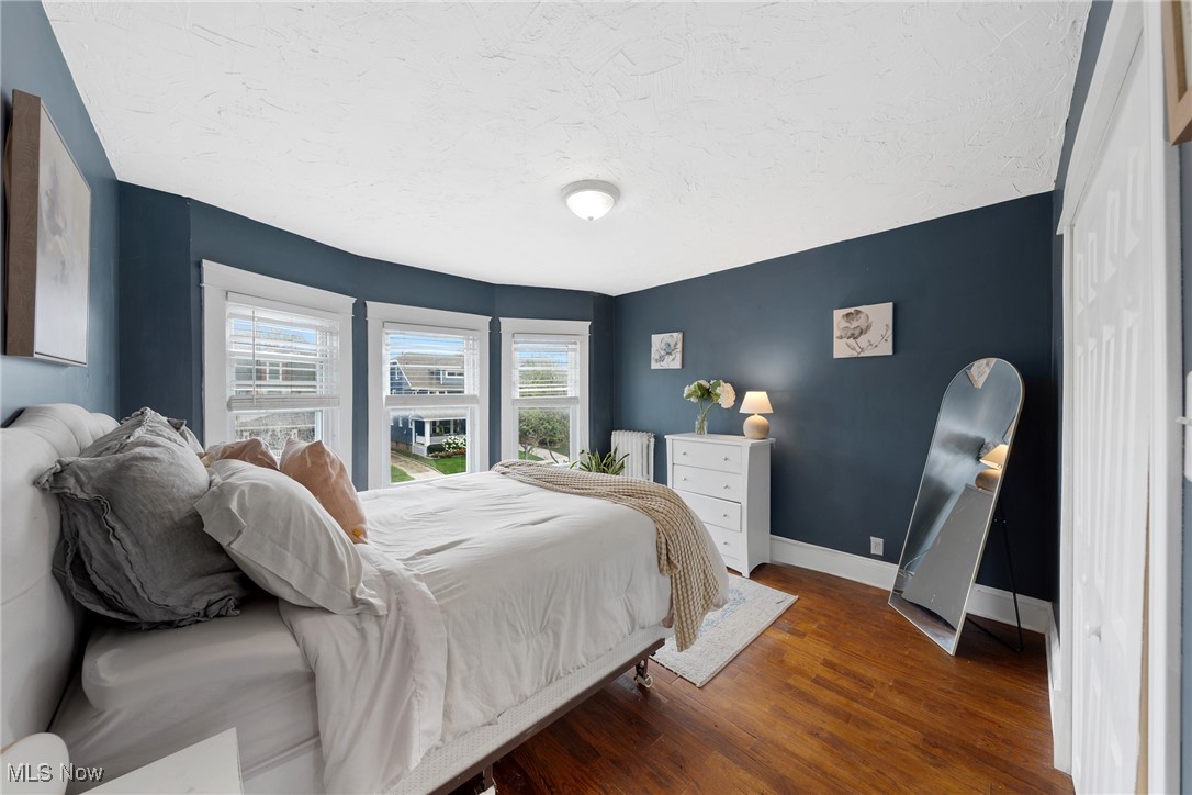 Lakewood, Ohio 44107, United States, 4 Bedrooms Bedrooms, ,2 BathroomsBathrooms,Residential,Contingent,191720