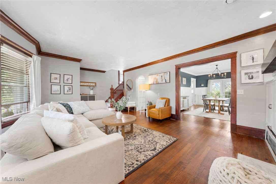 Lakewood, Ohio 44107, United States, 4 Bedrooms Bedrooms, ,2 BathroomsBathrooms,Residential,Contingent,191720