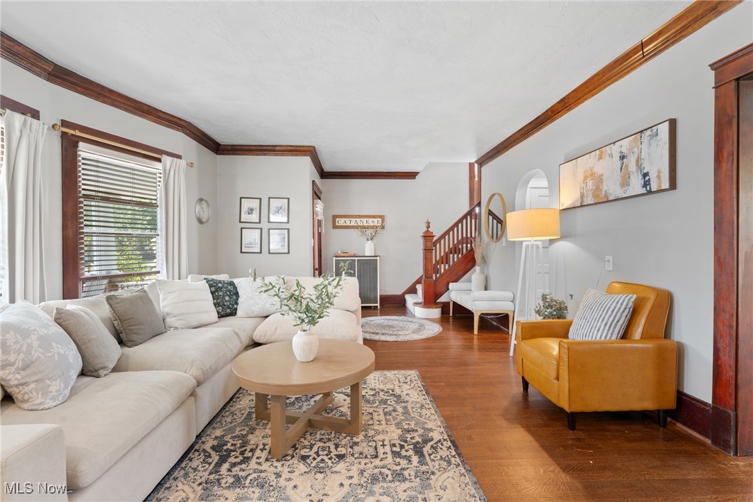 Lakewood, Ohio 44107, United States, 4 Bedrooms Bedrooms, ,2 BathroomsBathrooms,Residential,Contingent,191720