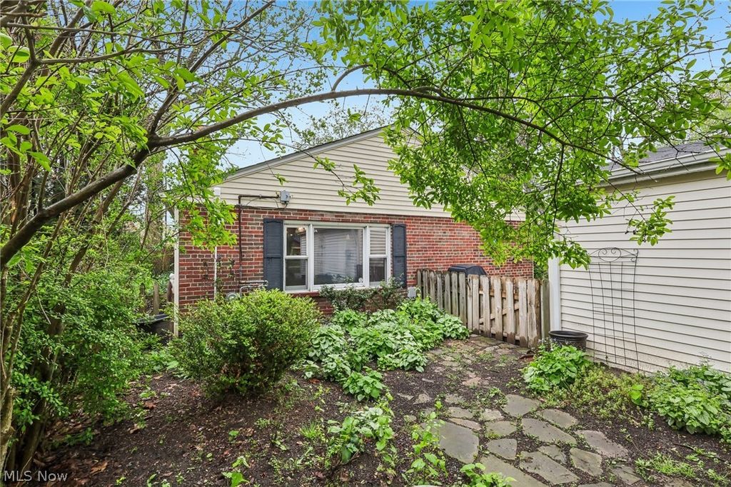 Photo of 722 Chestnut Boulevard, Willoughby, OH 44094 (MLS # 5205229)
