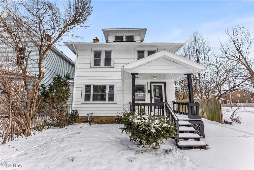 Photo of 805 Woodland Avenue, Elyria, OH 44035 (MLS # 5179327)