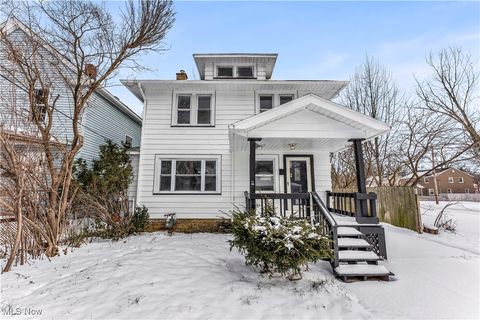 Photo of 805 Woodland Avenue, Elyria, OH 44035 (MLS # 5179327)