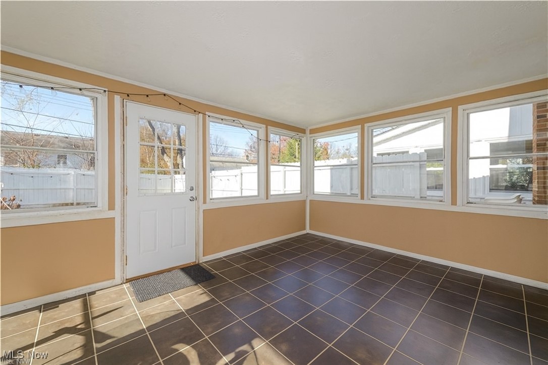 Cuyahoga Falls, Ohio 44223, United States, 3 Bedrooms Bedrooms, ,2 BathroomsBathrooms,Residential,Active,194205