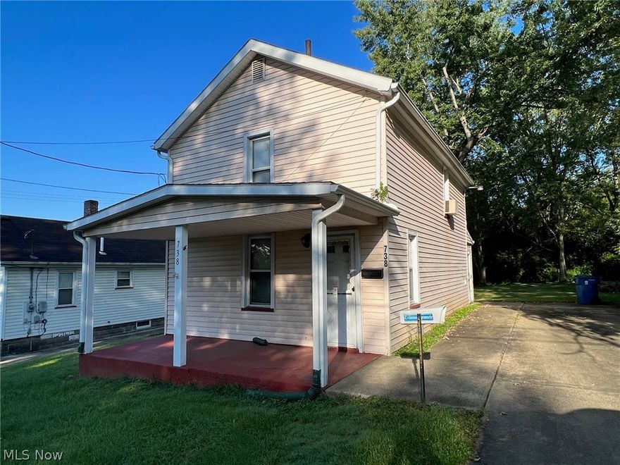 Solid 3 bedroom, 1 bath home offering a spacious living room, first floor laundry, covered porch and large backyard. Great location in a quiet Niles neighborhood.