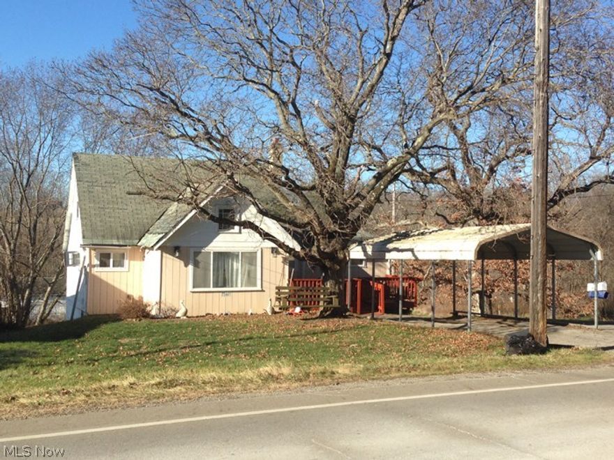 To settle the estate, all sells on location:  THURSDAY – FEBRUARY 4, 2016 – 3:00 PM
Auction #1 – 1 1/2 Story 3 Bdrm Home on 3 Lots
TERMS ON REAL ESTATE: 10% down auction day, balance due at closing. Buyer's premium of 10% to be added to the final bid to establish the purchase price. Any desired inspections must be made prior to bidding. All information contained herein was derived from sources believed to be correct. Information is believed to be accurate but not guaranteed.