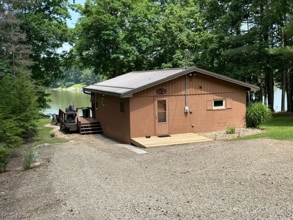 Photo of 85 Sunset Drive, Senecaville, OH 43780 (MLS # 5224005)