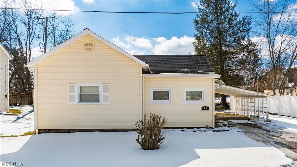 Photo of 39 Stokely Street, Roseville, OH 43777 (MLS # 5186737)