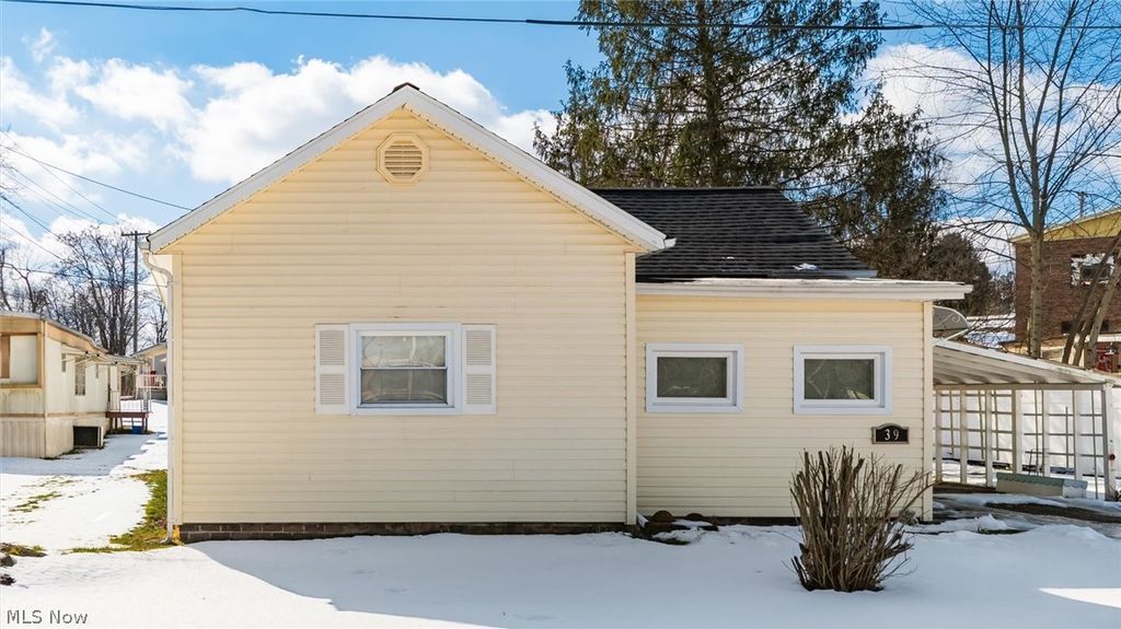 Photo of 39 Stokely Street, Roseville, OH 43777 (MLS # 5186737)