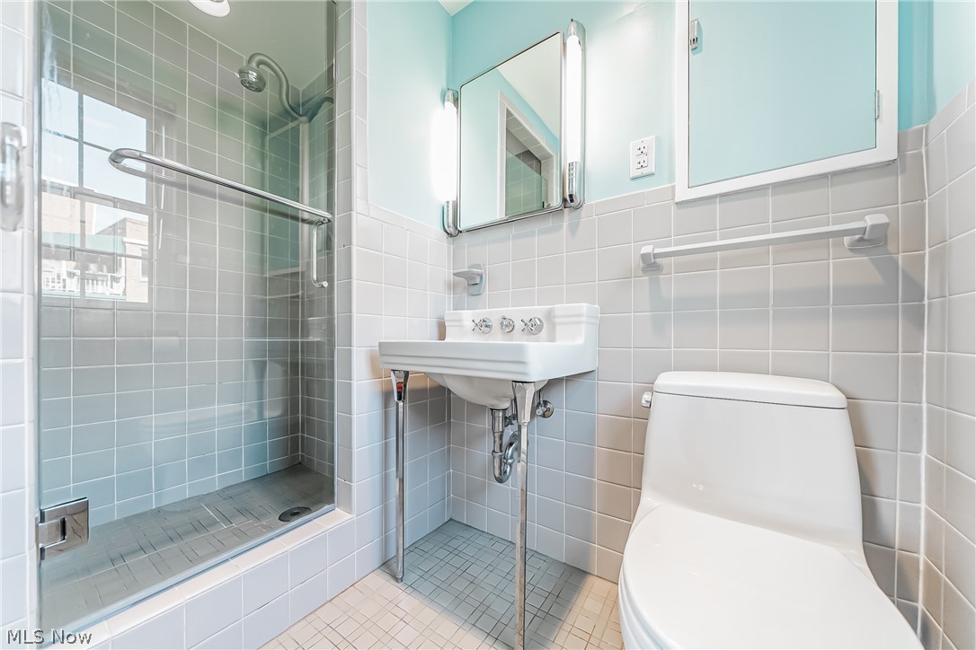 Shaker Villas/Ohio 02 Condo - Residential