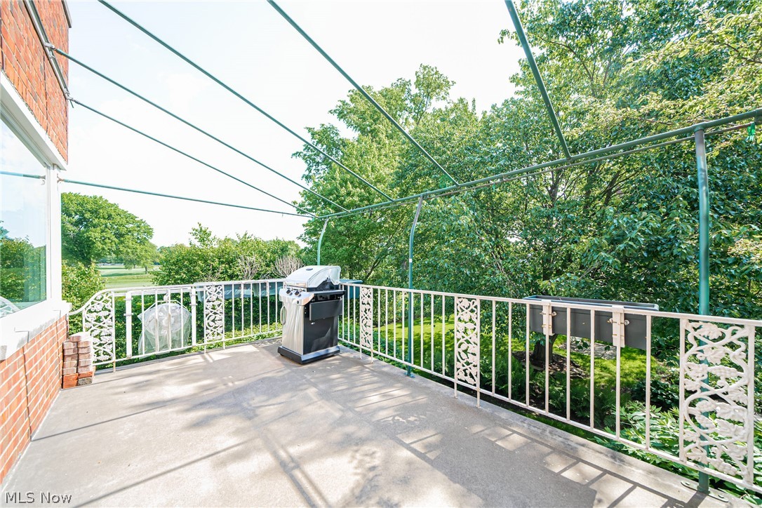 Shaker Villas/Ohio 02 Condo - Residential