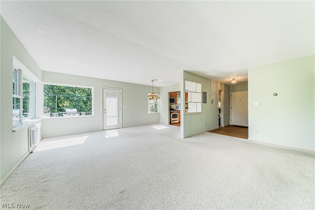 Shaker Villas/Ohio 02 Condo - Residential