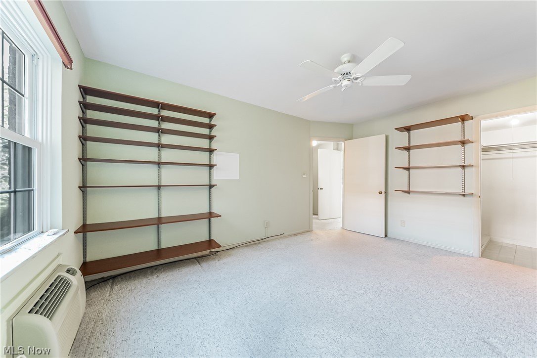 Shaker Villas/Ohio 02 Condo - Residential