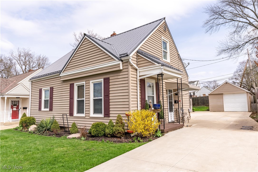 2419 25th Street, Cuyahoga Falls, Ohio image 2