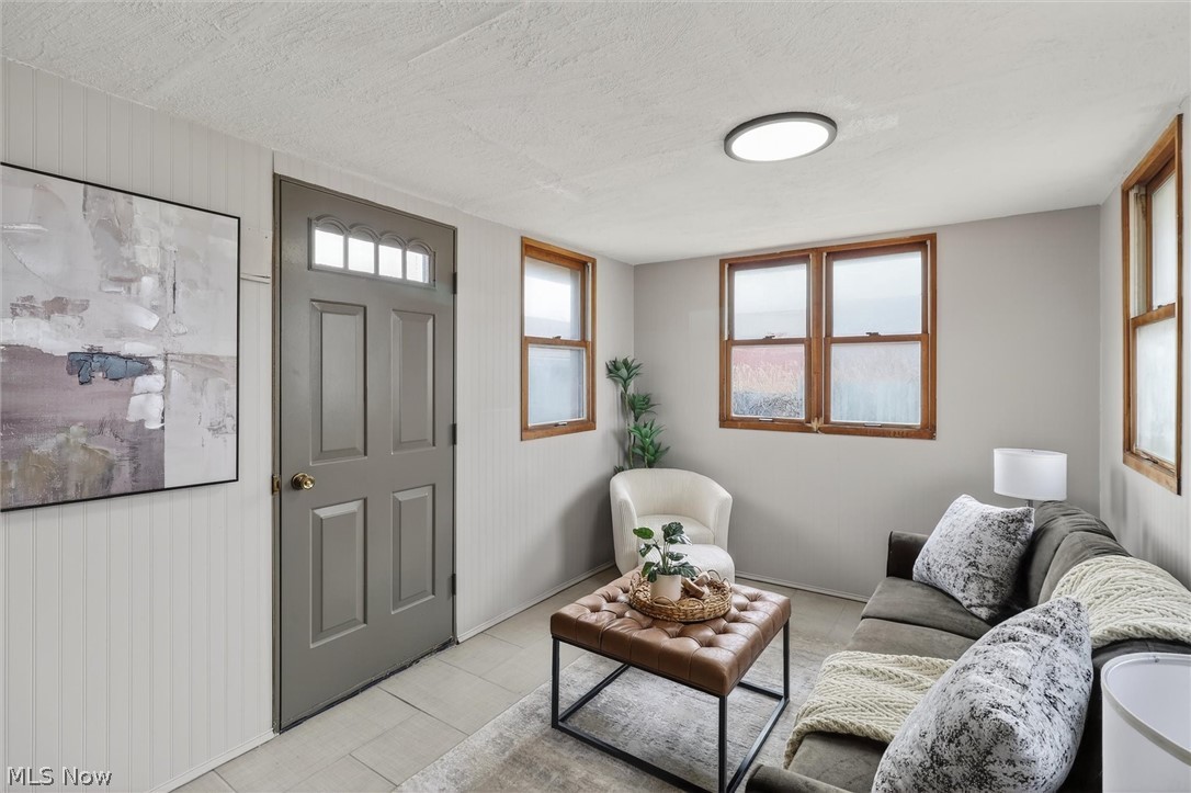 Freeway Gardens - Residential