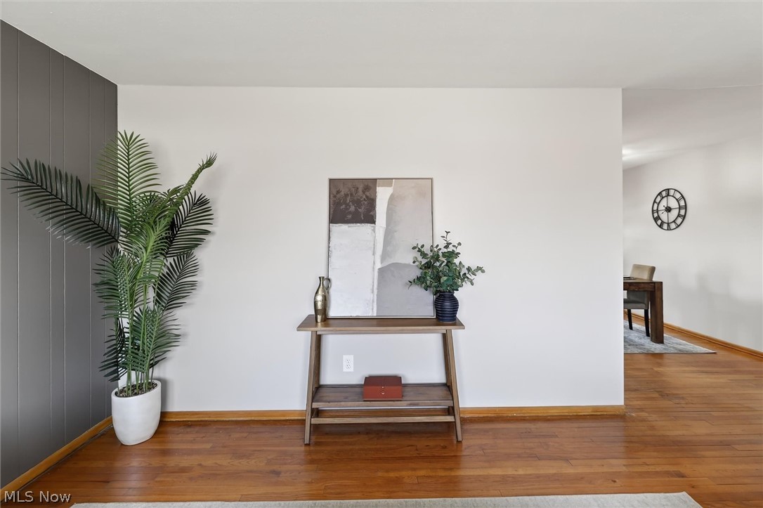 Freeway Gardens - Residential