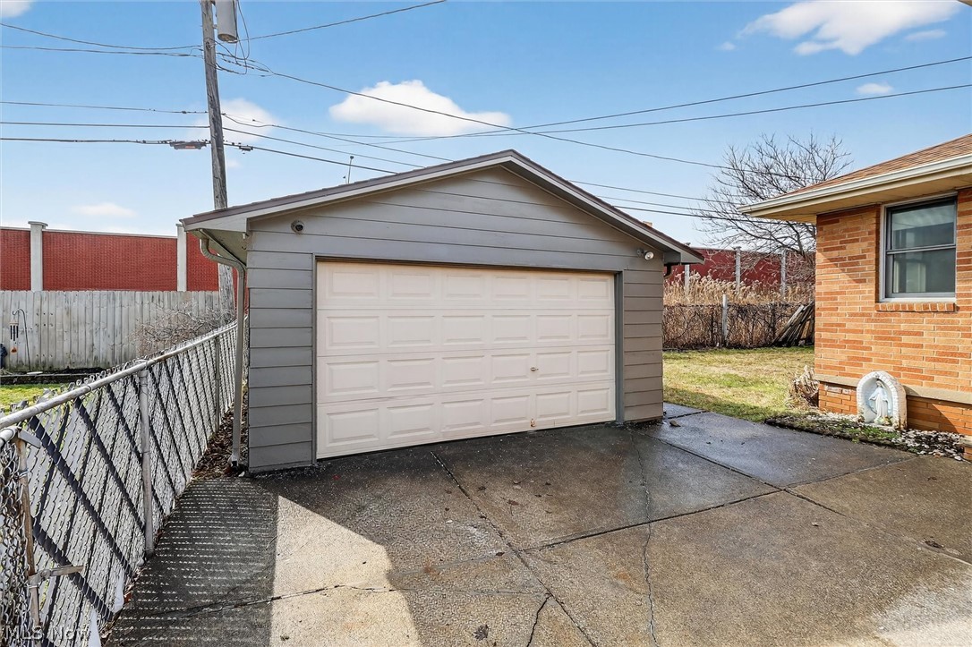 Freeway Gardens - Residential