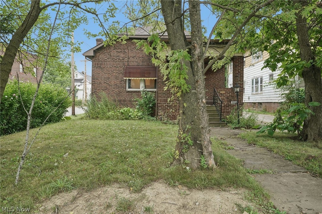 3339 E 139th Street
