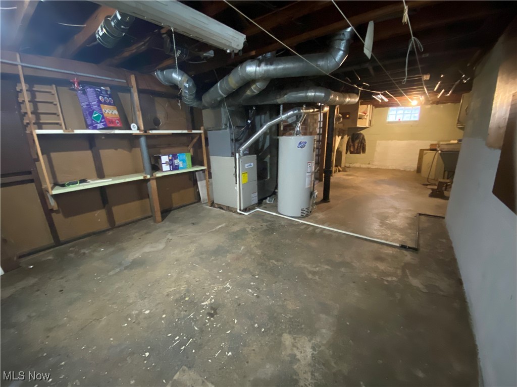 818 N Firestone Boulevard, Akron, Ohio image 38