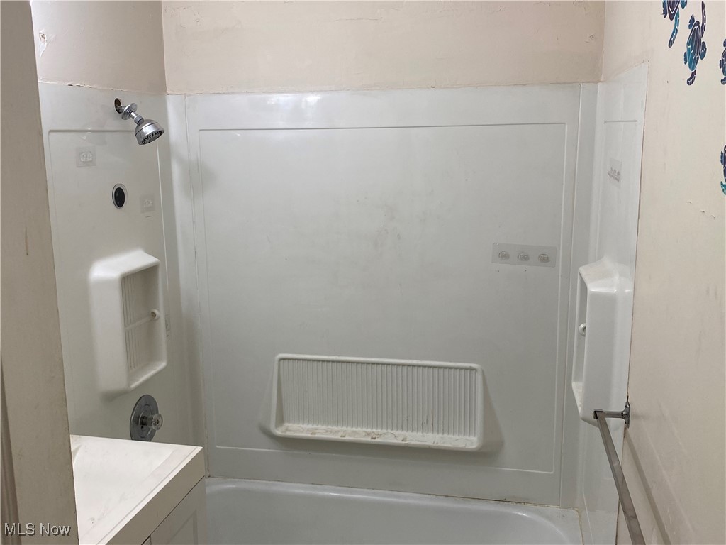 818 N Firestone Boulevard, Akron, Ohio image 15
