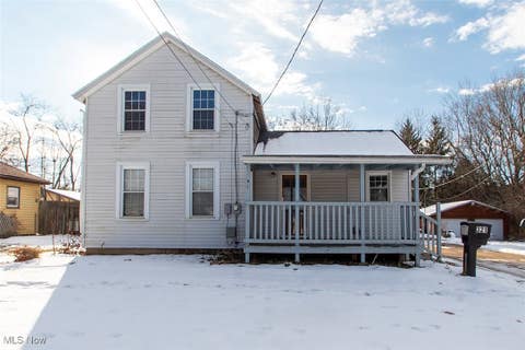 Photo for 321 E Walnut Street