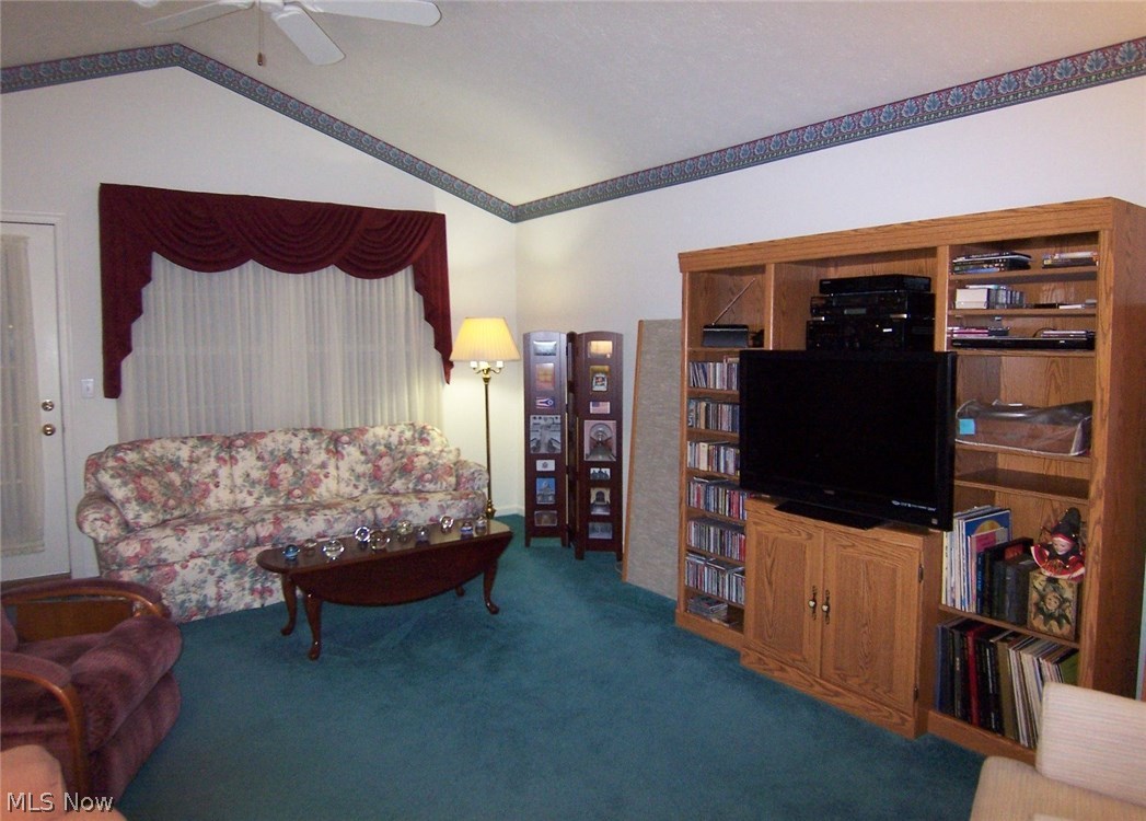 Woodbury Condo - Residential