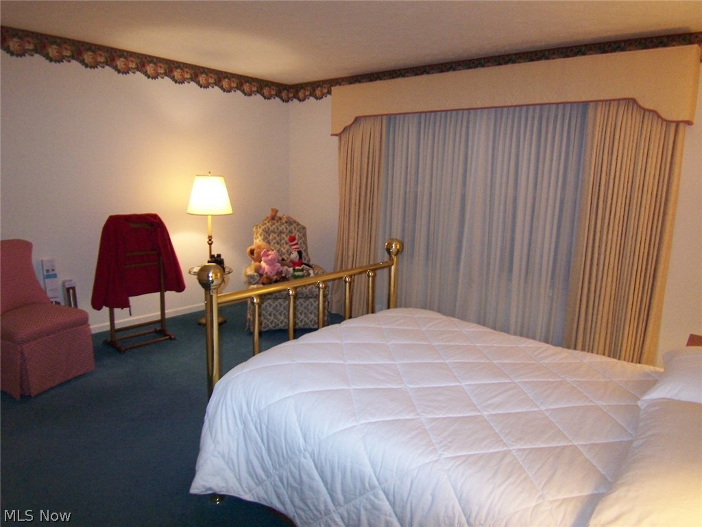 Woodbury Condo - Residential