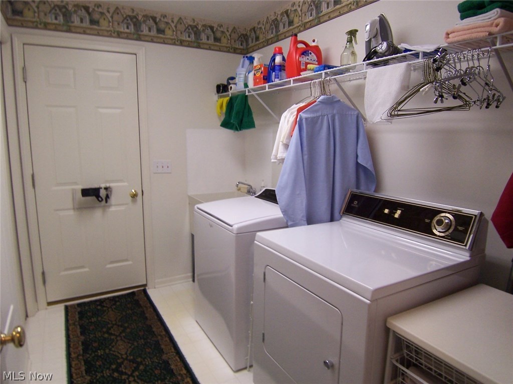 Woodbury Condo - Residential