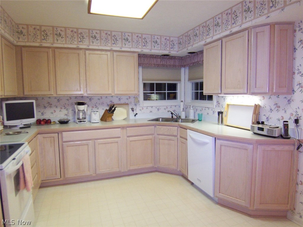 Woodbury Condo - Residential