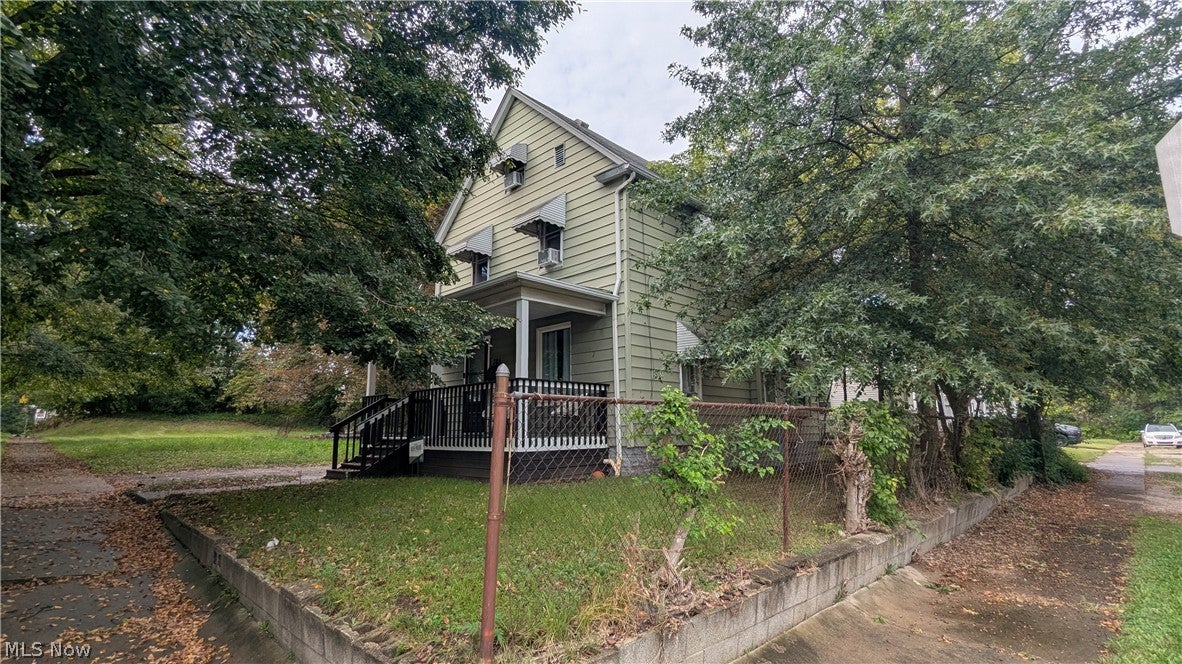 385 Campbell Street