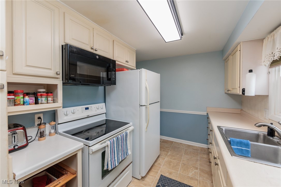 2344 Issaquah Street, Cuyahoga Falls, Ohio image 11