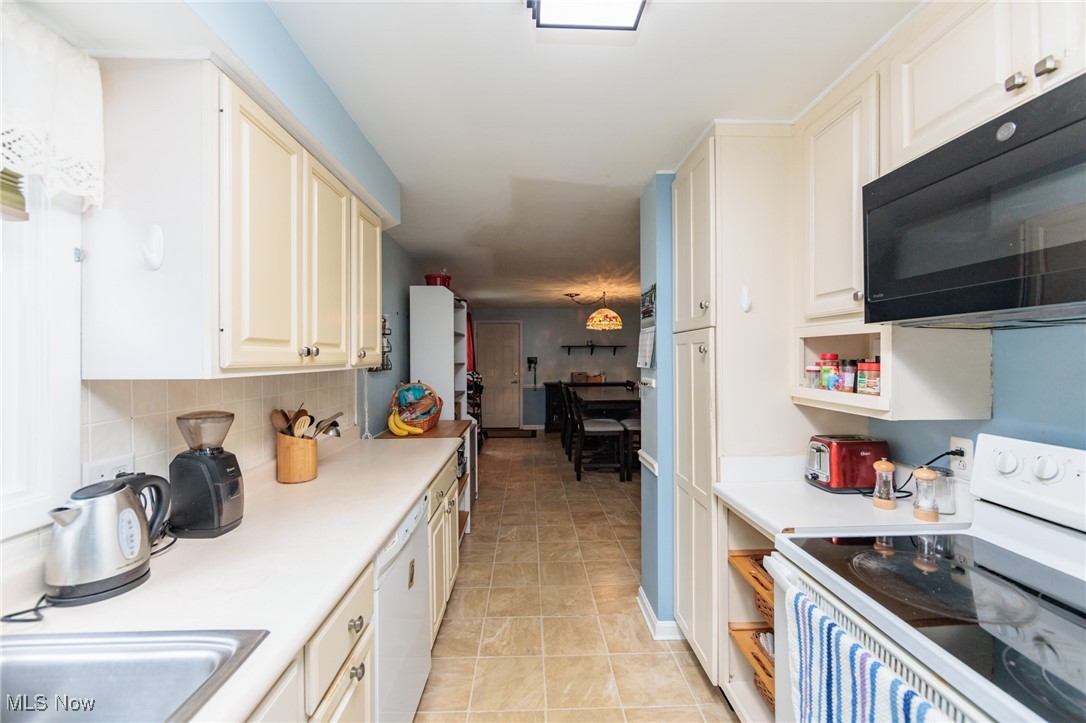 2344 Issaquah Street, Cuyahoga Falls, Ohio image 12