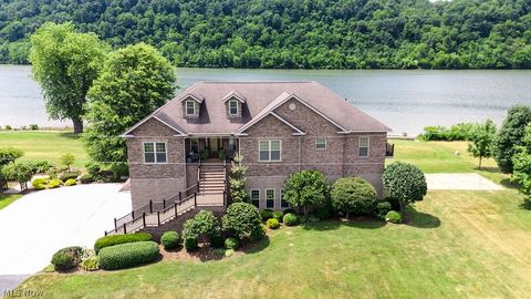 Homes For Sale - 390 Powell Riverfront Road<br/> Saint Marys, WV 26170
