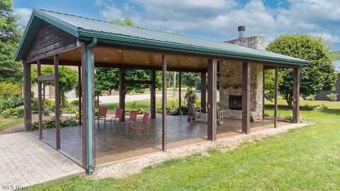 Tiny photo for 390 Powell Riverfront Road, St Marys, WV 26170 (MLS # 5190180)