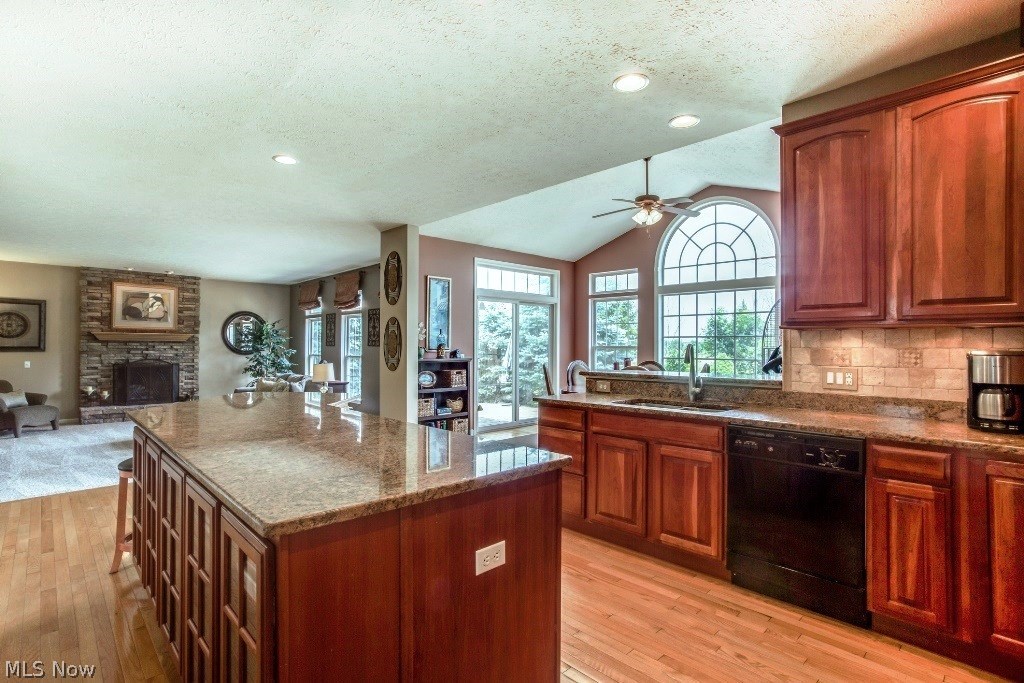 Signature of Solon - Residential