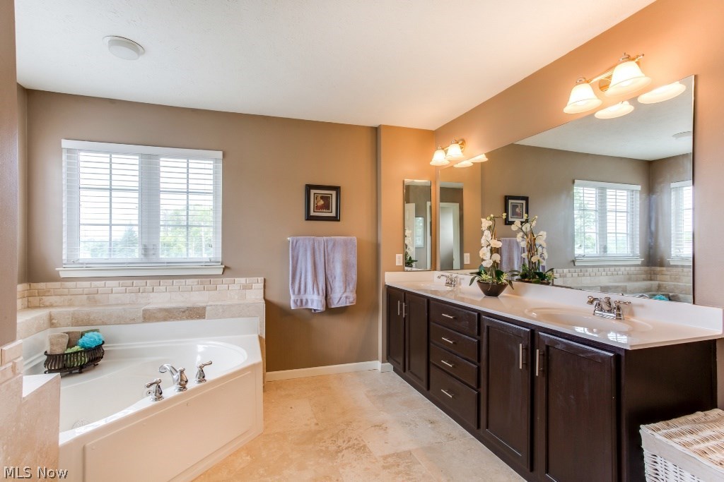 Signature of Solon - Residential