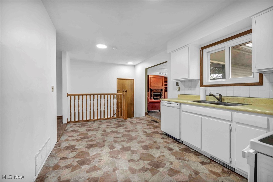 8750 Spring Grove Avenue, Canal Fulton, Ohio image 8