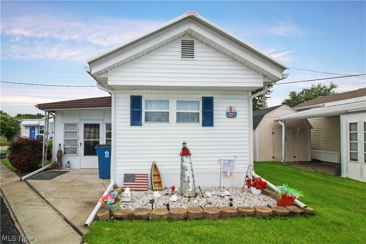 Photo 1 of 26 — 8175 E North Shore Boulevard 16, Marblehead, OH 43440