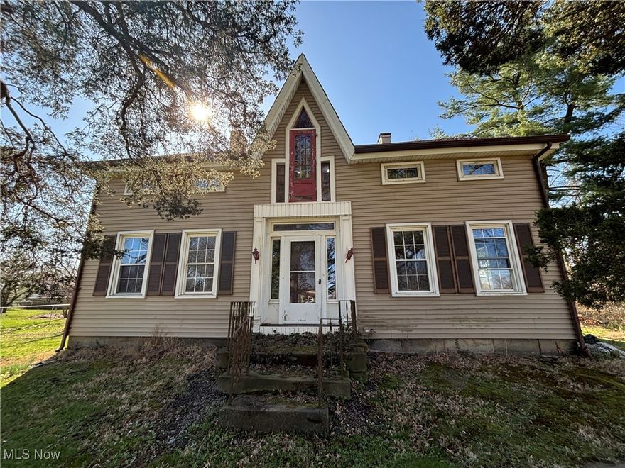 Welcome to this charming fixer-upper! Offering an incredible opportunity to create your dream home. This property is down to the studs, providing a blank canvas to design and customize every detail to your taste. Bring your creativity and make this home your own!