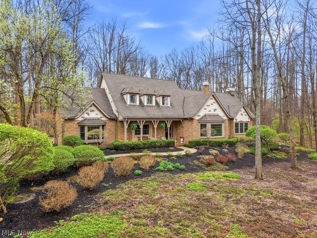 Photo of 7751 Chagrin Road, Chagrin Falls, OH 44023 (MLS # 5197343)