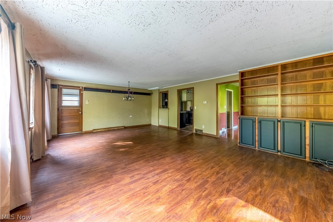 L E Alburn 1 - Residential