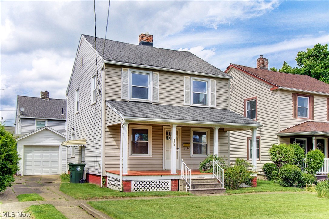 Welcome to 519 17th St, all that is missing is your vision. The 3 bedroom, 1 bath being sold as is, has a detached garage and a ramp from the back door. Schedule your showing today!!!