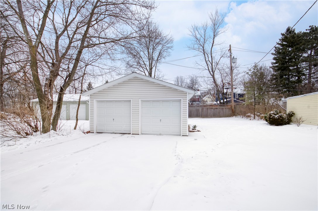 Shaker - Residential