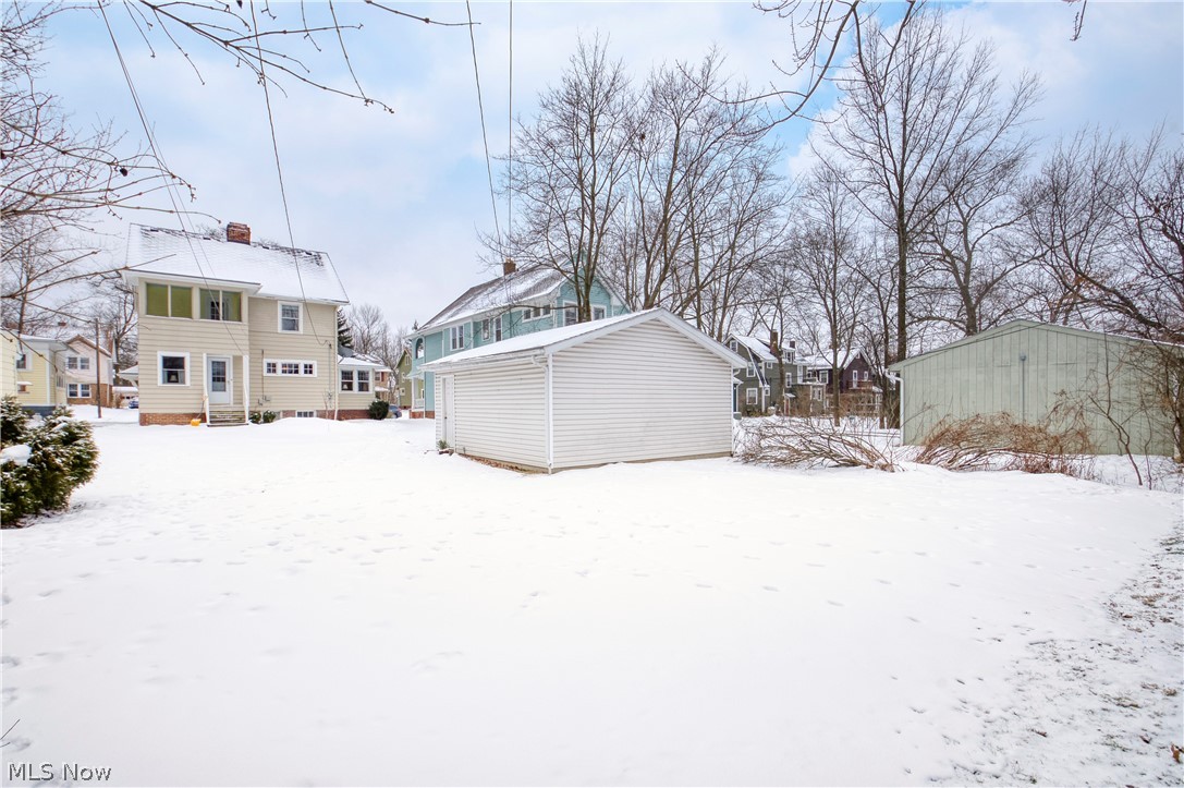 Shaker - Residential