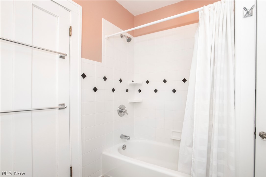 Shaker - Residential