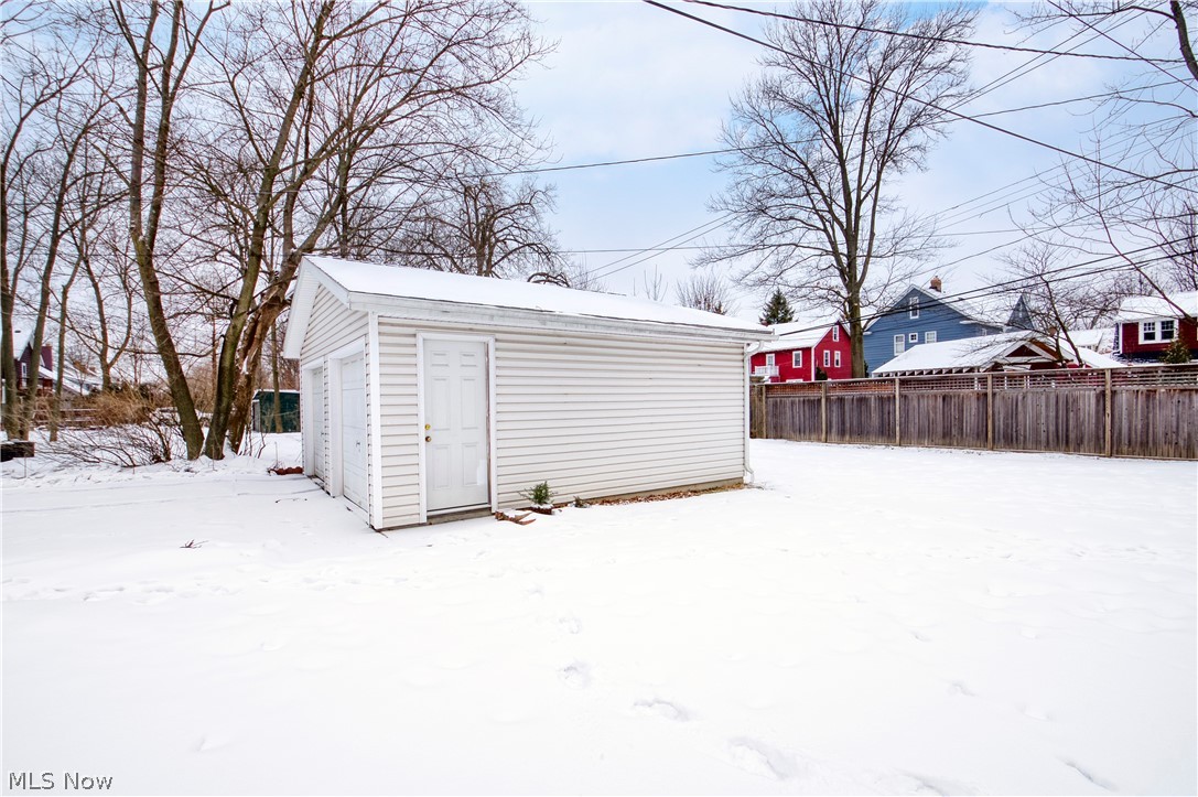 Shaker - Residential