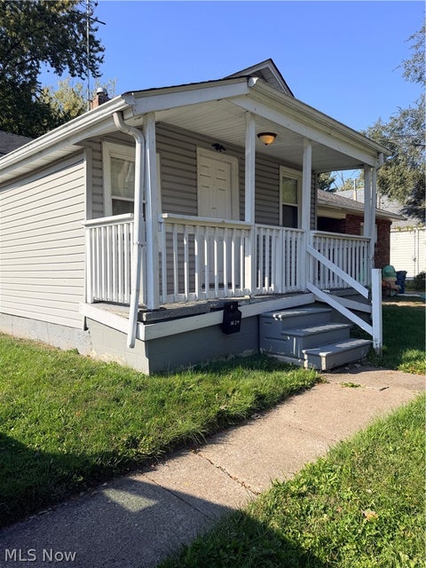 Photo of 1624 New Jersey Avenue, Lorain, OH 44052 (MLS # 5257524)