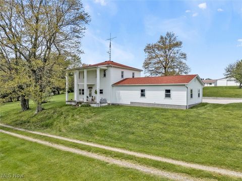 1250 Alamo Road SE Carrollton OH 44615