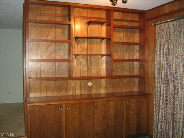 Wyoga Lake Park - Residential